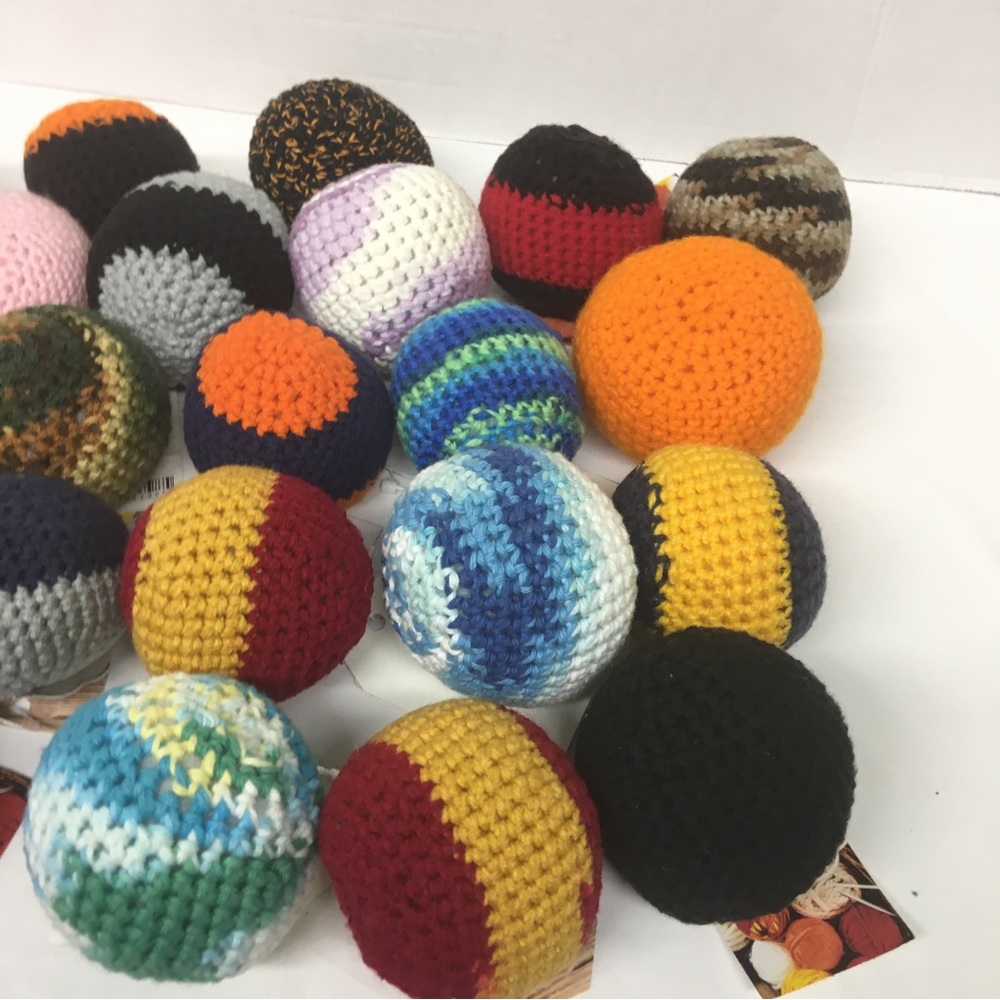 Cat/kitten Pet Toy Balls 3/$18 Handmade Crochet New with Bells. Animal Pet love
